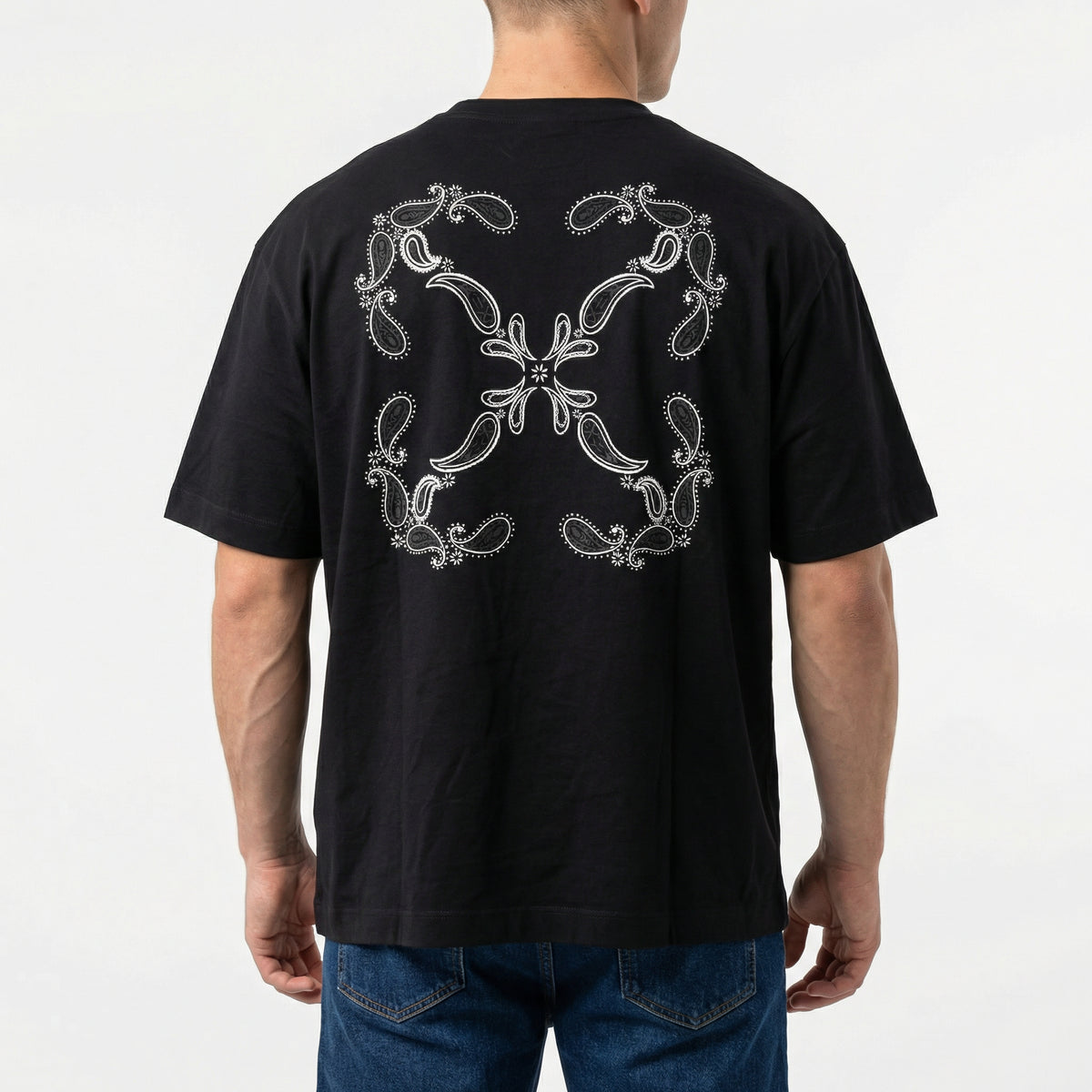 Off-White™ Minimal Logo T-Shirt in Black